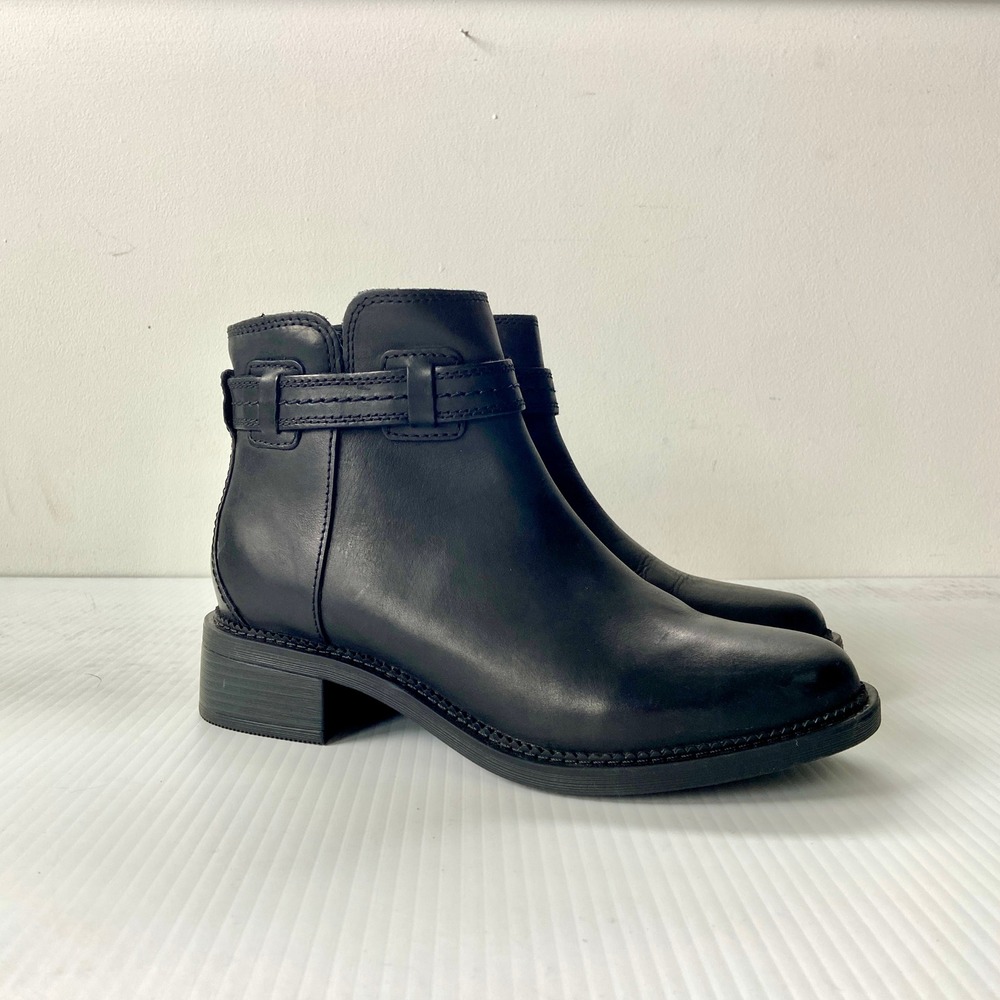 Clarks Maye‎ Strap Ankle Boots Black Leather Womens 7.5